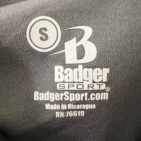 Lightweight unisex jacket! - Picture 3 of 3